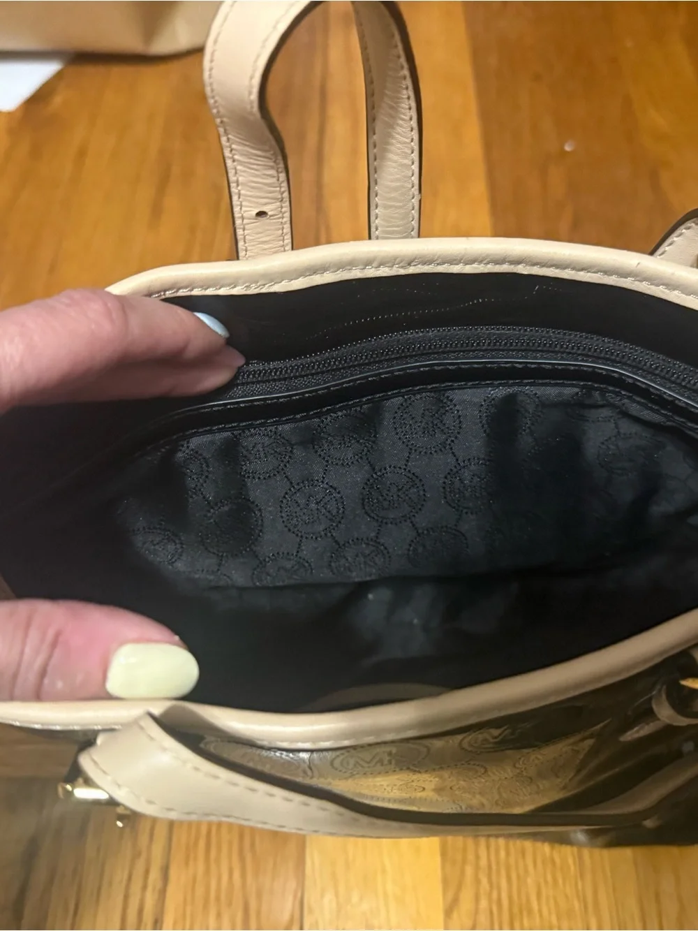 Michael Kors Black Patent Tote with Cream Handles - Picture 3 of 4